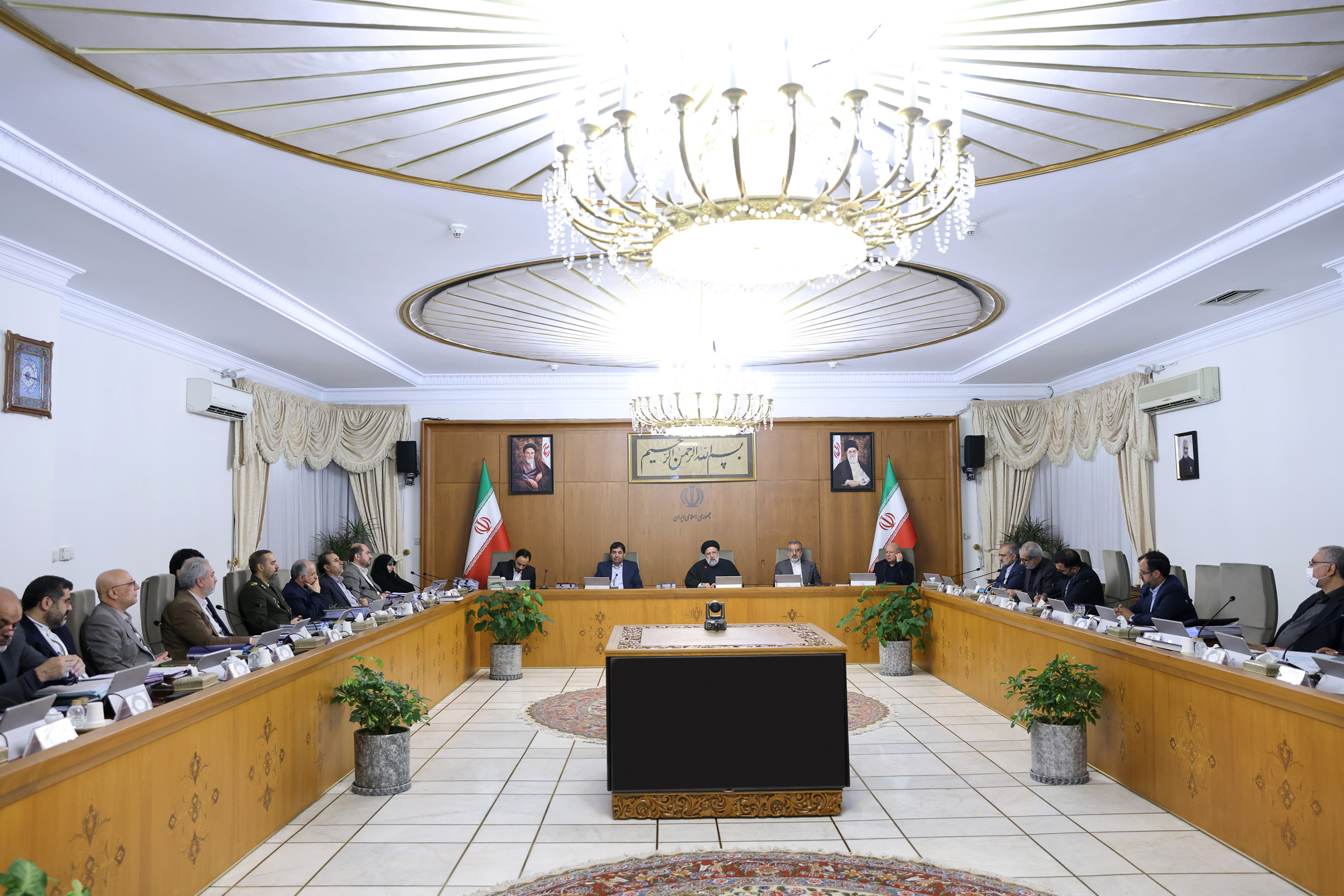 دستور فوری رئیسی