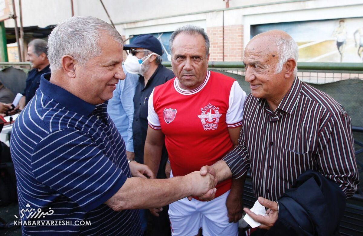 به ولز باختید شبانه به تهران برگردید/ خدا می داند تاج از کجا سفارش شده بود