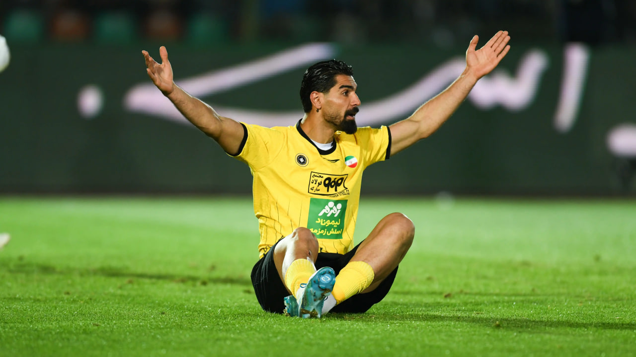 پرسپولیس یا قره‌باغ؟ / سرنوشت مبهم رضا اسدی داغ شد