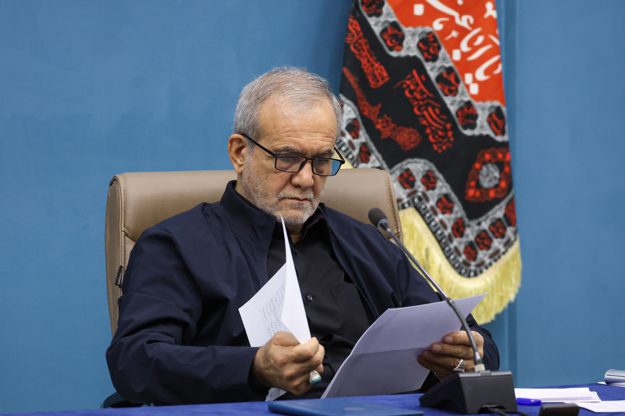 دستور پزشکیان برای قطع یارانه بنزین این افراد