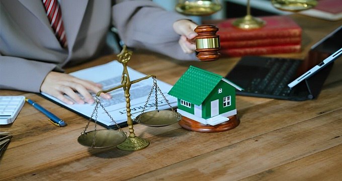 چگونه دعاوی ملکی پیچیده را با کمک وکیل متخصص در کوتاه‌ترین زمان حل کنیم؟