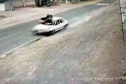 زیر گرفتن ۲ زن با ماشین در نوشهر+فیلم
