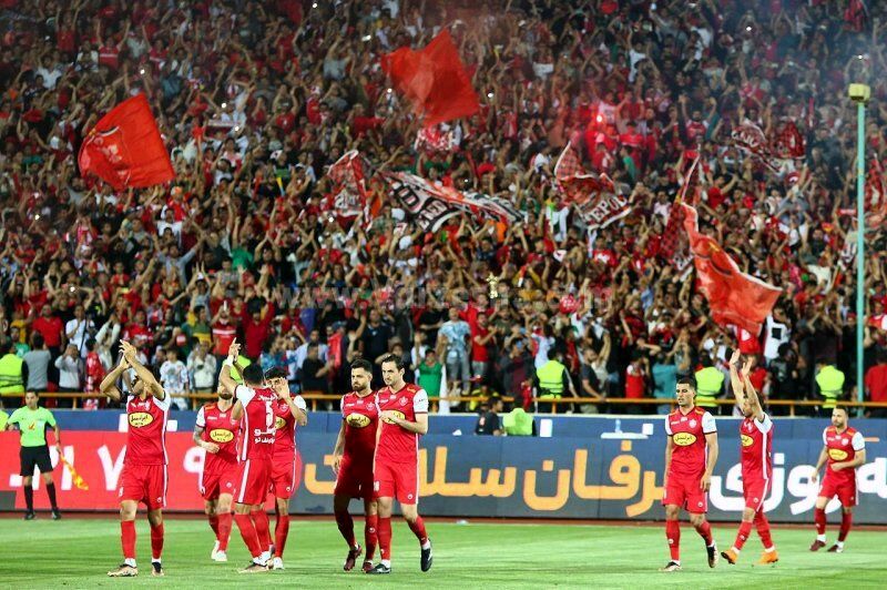 سنگ تمام هواداران ‌پرسپولیس برای تیم محبوبشان/ واکنش احساسی کاپیتان عالیشاه