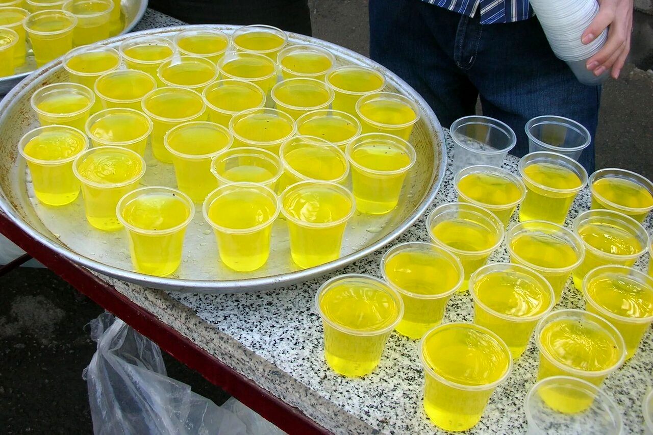 موکب لیموناد در دمای جهنمی استان یزد + فیلم