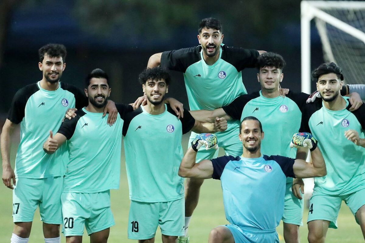 پنجره نقل و انتقالات آبی‌پوشان بسته شد