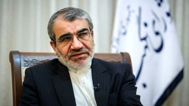 ویدئو | پاسخ جالب عضو شورای نگهبان به شنیدن آهنگ مشهور معین

