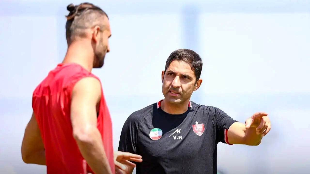 هاشمیان دو بازیکن پرسپولیس را مازاد کرد

