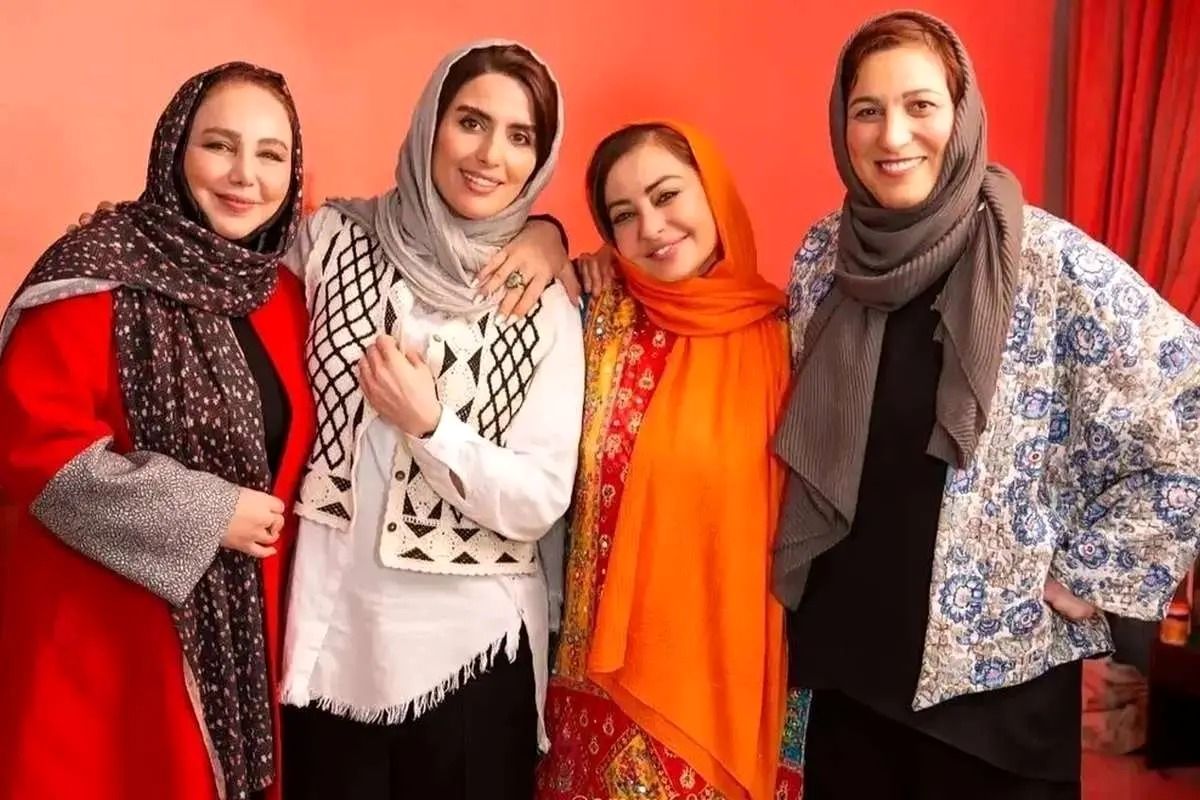 طعنه بهنوش بختیاری به رها خدایاری در برنامه شام ایرانی