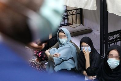 زنان بازداشت شده اعتراضات در ندامتگاه زنان تهران / تصاویر