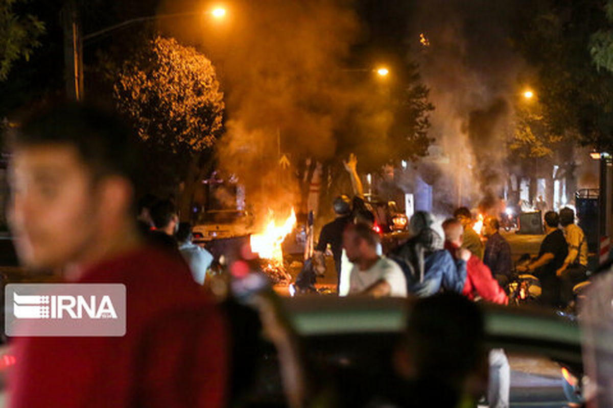 چند تصویر از ناآرامی های شنبه شب تهران