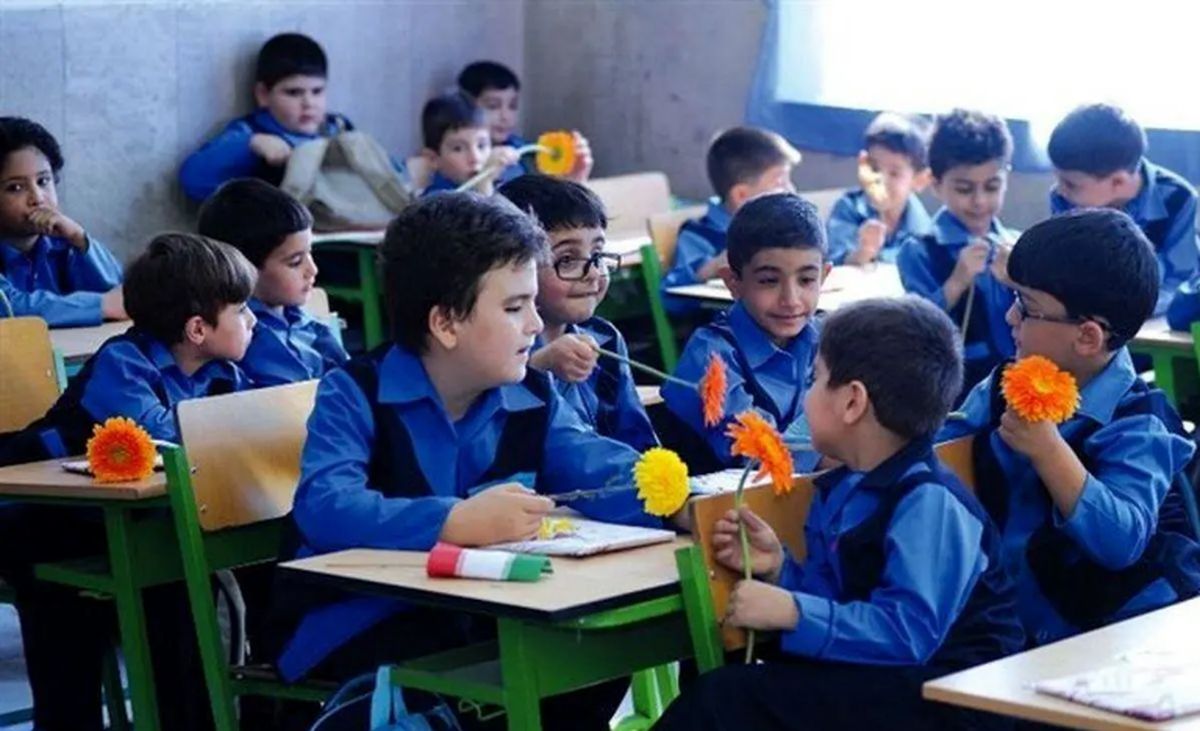 مدارس از نیمه شهریور بازگشایی می‌شوند؟