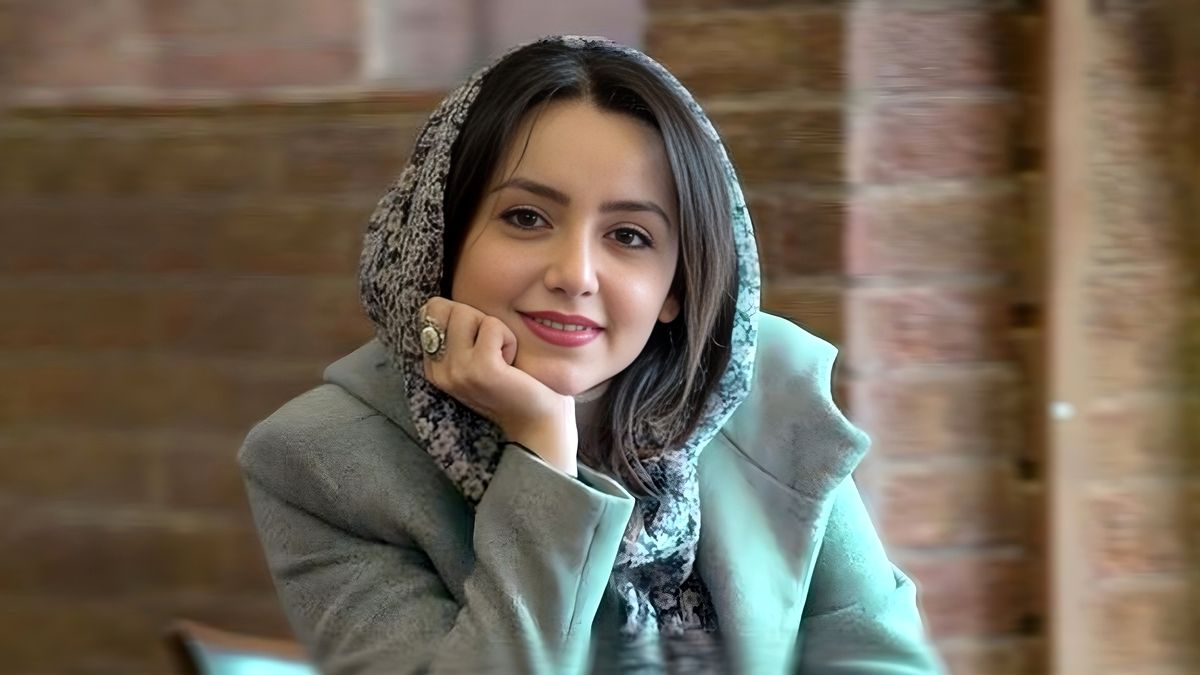سلفی تازه نازنین بیاتی با نوشته معنادار + عکس