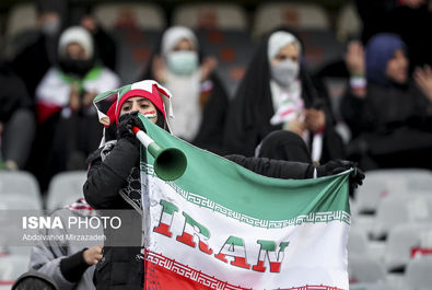 ورود زنان به ورزشگاه آزادی