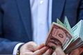 قیمت دلار سقوط کرد؛ قیمت دلار امروز پنجشنبه ۱۶ مرداد ۱۴۰۴ 