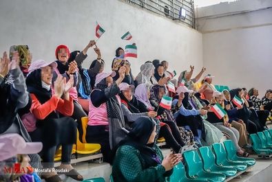 یک روز در زندان زنان 